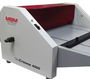 The heavy-duty metal construction is built to endure everyday use with no wear.