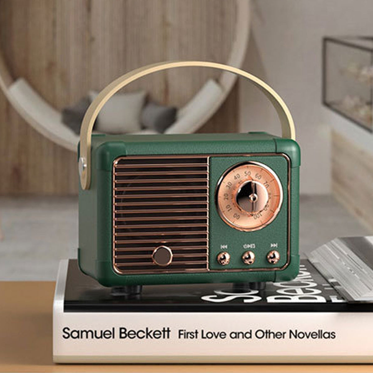 RetroWave Bluetooth Speaker with FM Radio (Lifestyle)